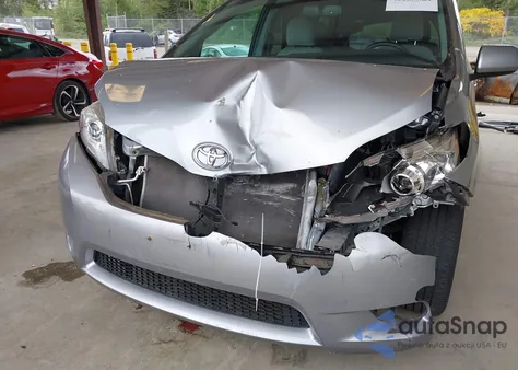 2017 Toyota Sienna Le 8 Passenger from USA, damaged, VIN 5TDKZ3DC4HS828226